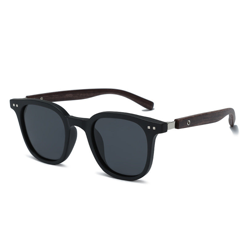 Sonnenbrille mit Holzmaserungsbügeln
