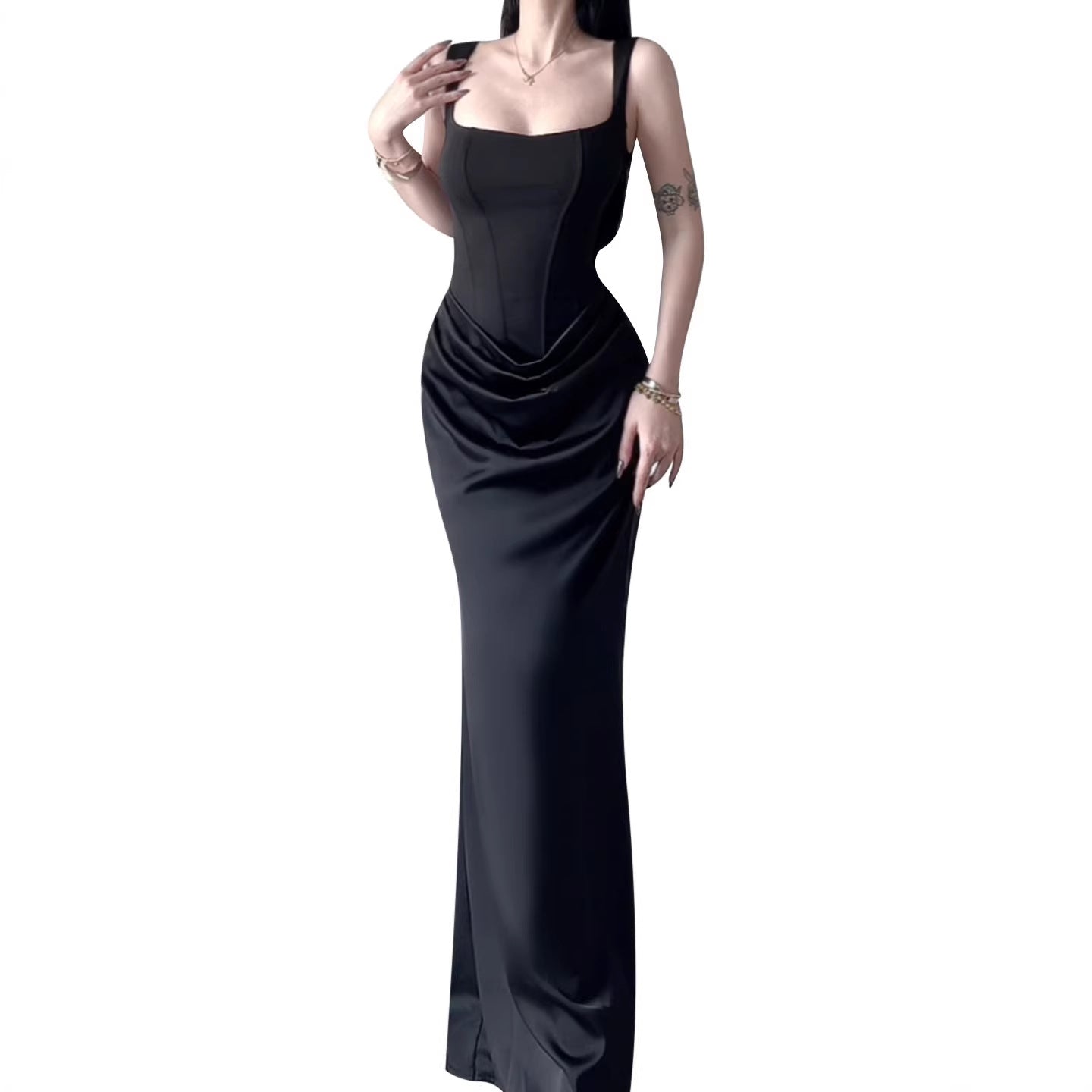 Ärmelloses, rückenfreies, eng anliegendes langes Kleid mit Fishtail-Saum