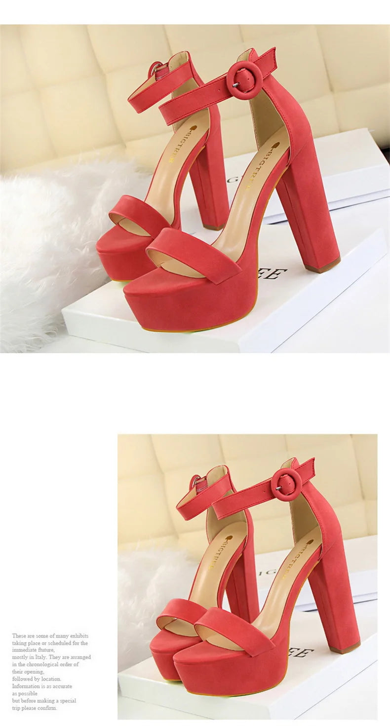 Mode Frauen Pumps Sandalen Sommer Plateau Gürtelschnalle Riemen PU Blockabsatz Outdoor Koreanischer Stil Schwarz Offene Spitze Grace 1550-1