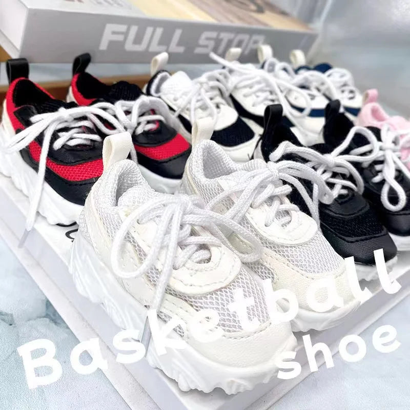 60CM Puppen-Basketballschuhe 1/3 BJD Sneaker SD Puppenzubehör Mode Freizeitschuhe Schwarz Weiß Mehrfarbige Schuhe Anziehpuppe