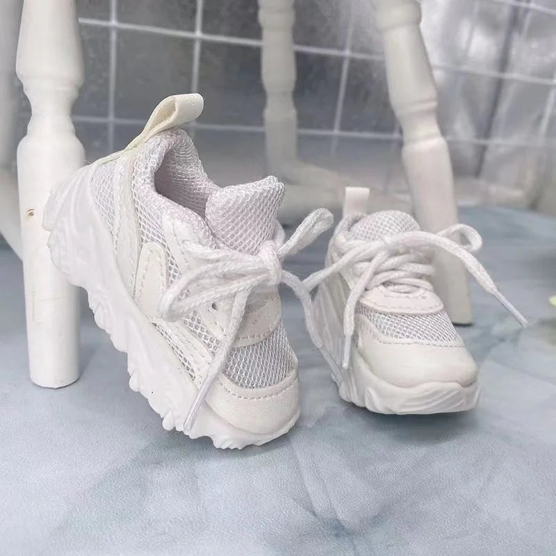 60CM Puppen-Basketballschuhe 1/3 BJD Sneaker SD Puppenzubehör Mode Freizeitschuhe Schwarz Weiß Mehrfarbige Schuhe Anziehpuppe