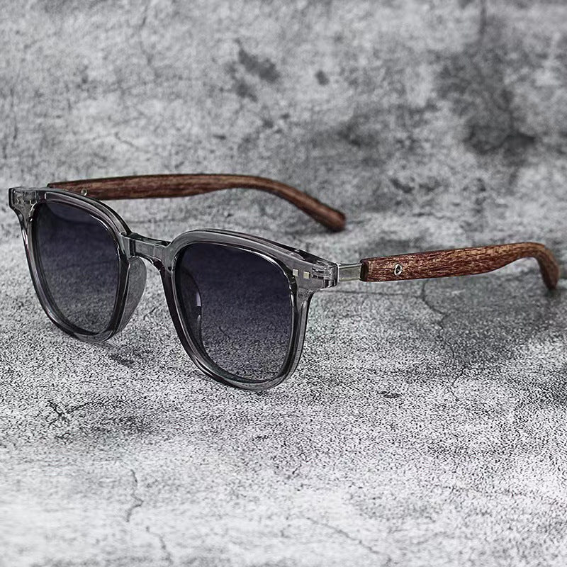 Sonnenbrille mit Holzmaserungsbügeln